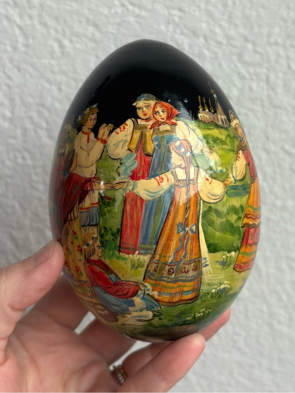Russian Hand Painted Wooden Lacquer Egg Khorovod Folk Dance Signed Artist